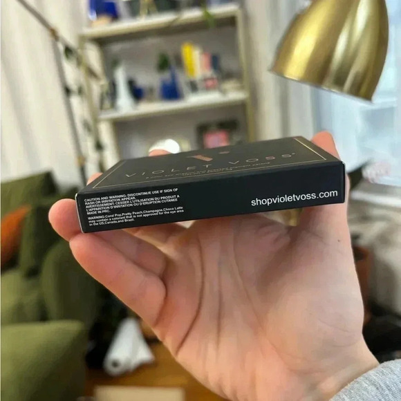 NWT Violet Coral Voss Eyeshadow Palette - Picture 7 of 7